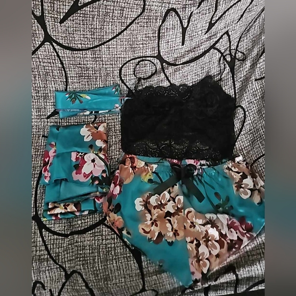 Sexy Lingerie.   ( New, no tags) from my boutique 🌺 - Picture 2 of 2